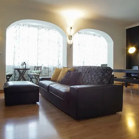 Spacious Close To Golf Course In *