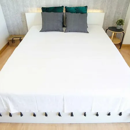 Appartement Spacious Close To Golf Course In *